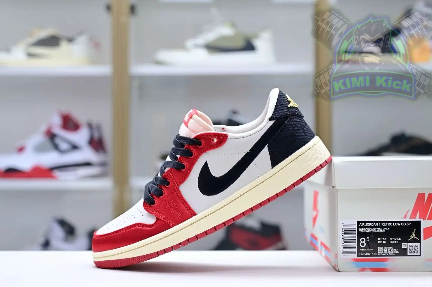 Jordan Room OG Kimikick x 1 Air Trophy Jordan Low “Away” 0701